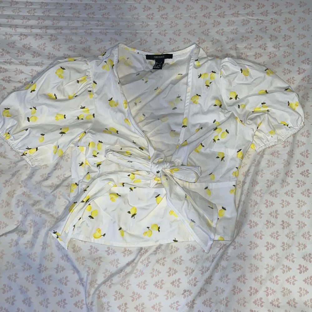 ✧ lemon crop top ✧